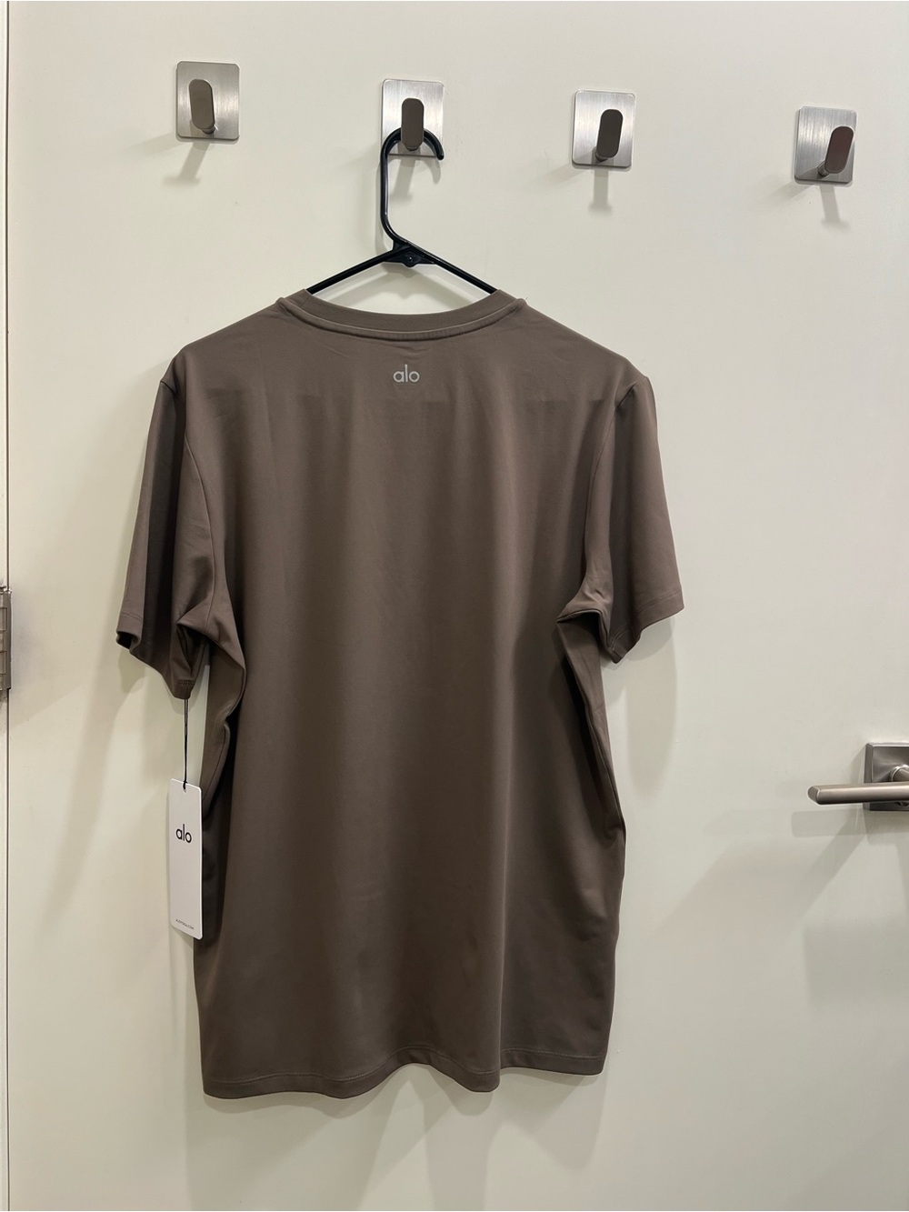 Conquer Reform Crewneck Short Sleeve -
Olive Tree M